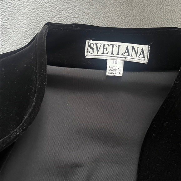 Vintage party top in velvet with buckle - Picture 2 of 5